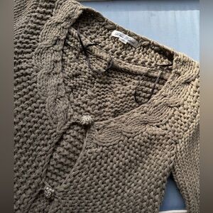 Blue Tassel Beige/Gray Knit Cardigan